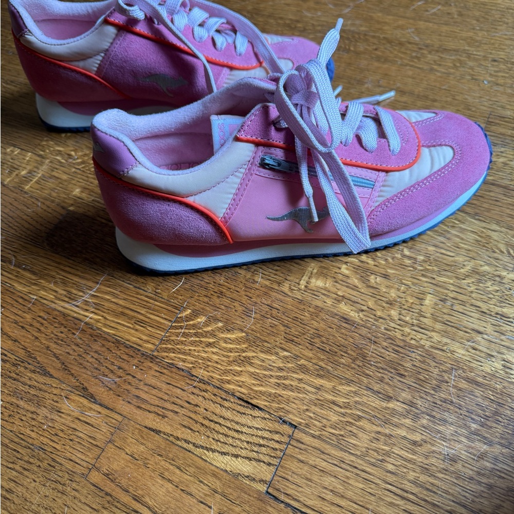KangaROOS - Pink and Cream Lace-Up Sneakers - Women’s 8.5